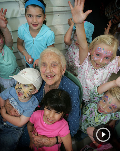 Dame Elisabeth Murdoch AC DBE with children